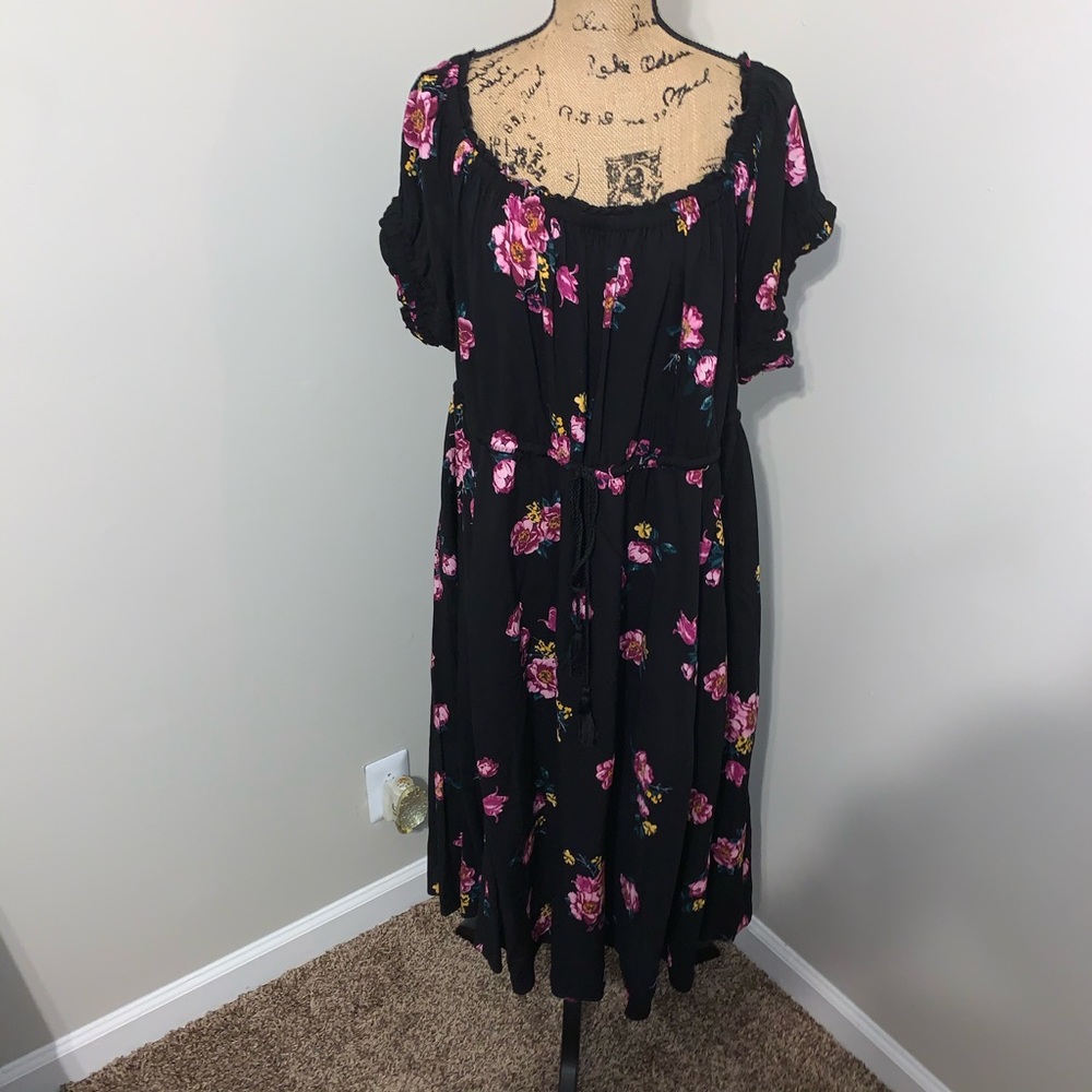 NWT Torrid Off The Shoulder Floral Dress